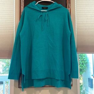 100% cashmere sweater with hoodie.